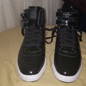 Men patent leather Puma sneakers